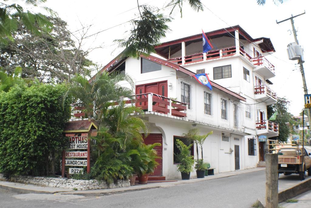 Martha'S Guesthouse San Ignacio Exteriér fotografie