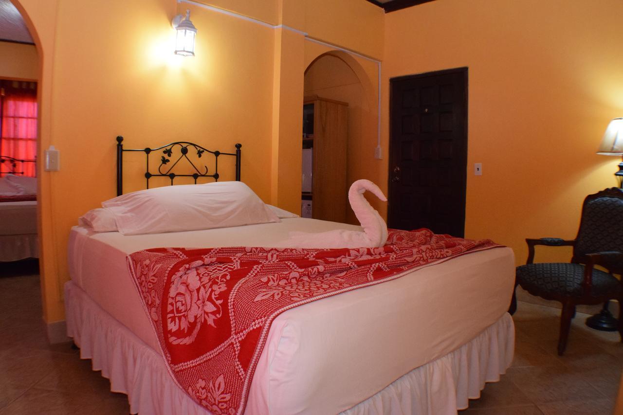 Martha'S Guesthouse San Ignacio Pokoj fotografie